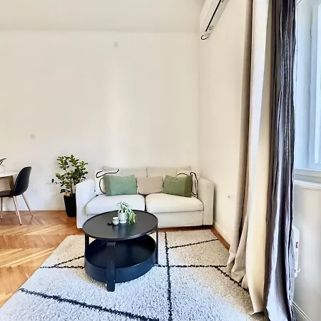 Tas Residences 1-2 *