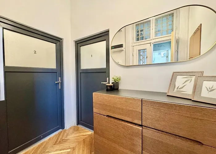 Tas Residences 1-2 *