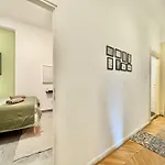 Tas Residences 1-2 Appartamento